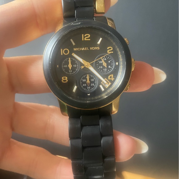 Michael Kors- Black and Gold watch - Picture 1 of 4